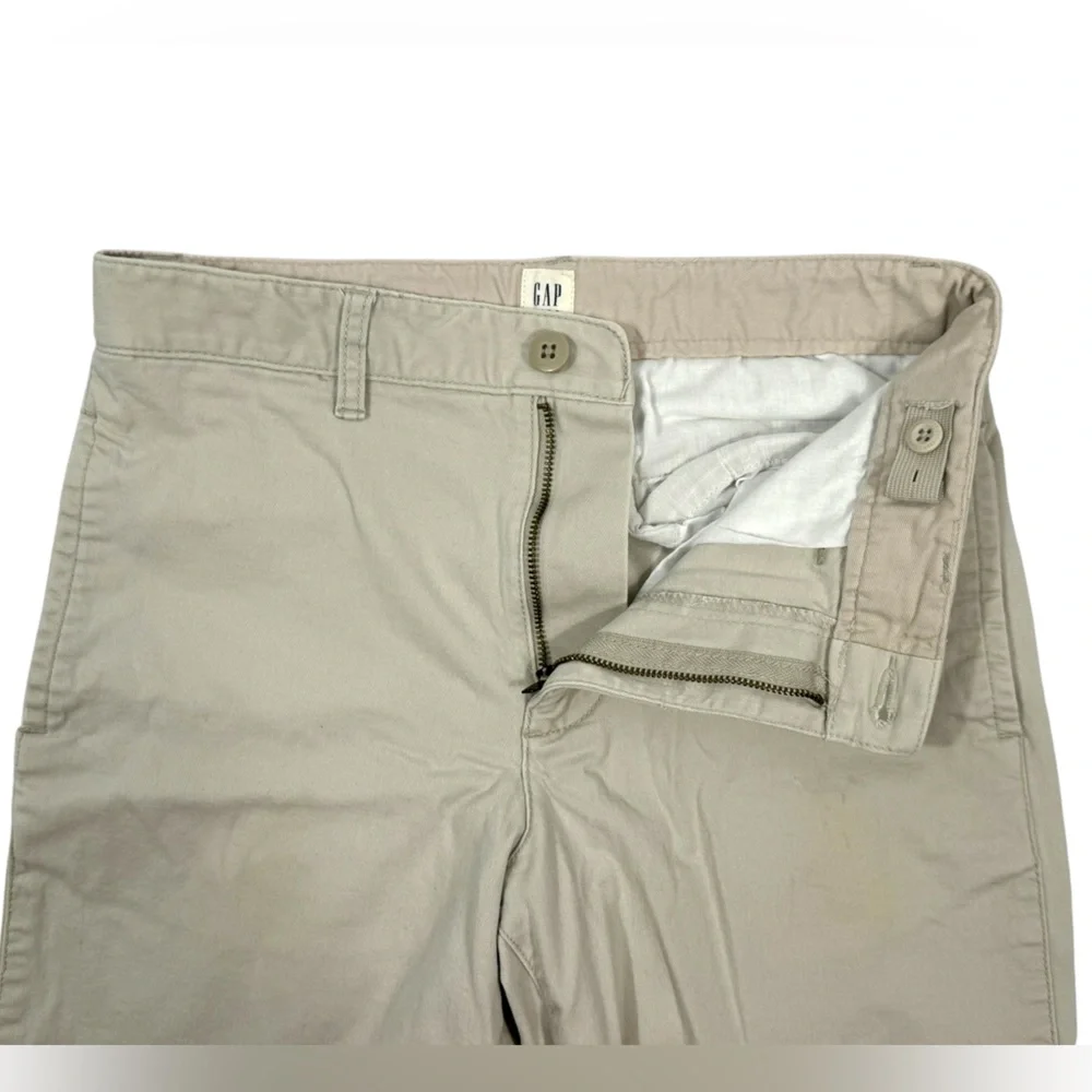 Gap Khaki‎ 9